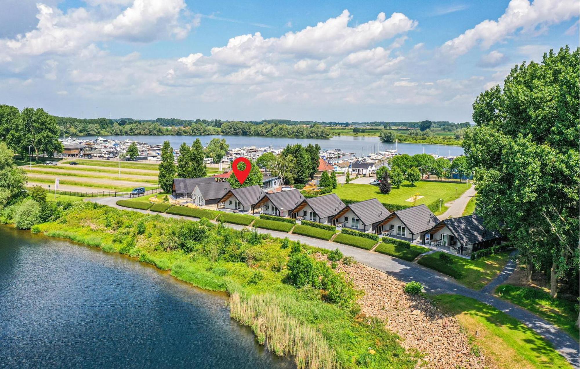 3 Bedroom Gorgeous Home In Kerkdriel Bagian luar foto